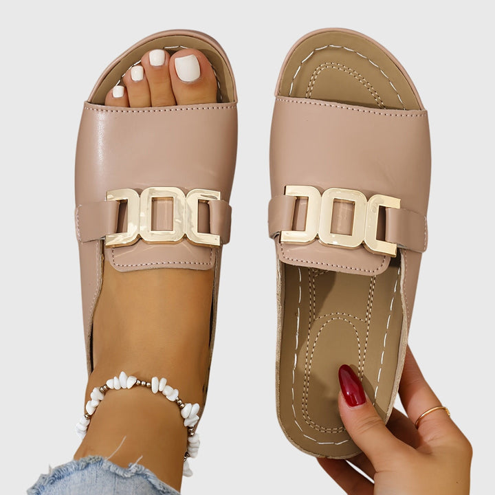 Kat – COZY BUCKLE SANDALS
