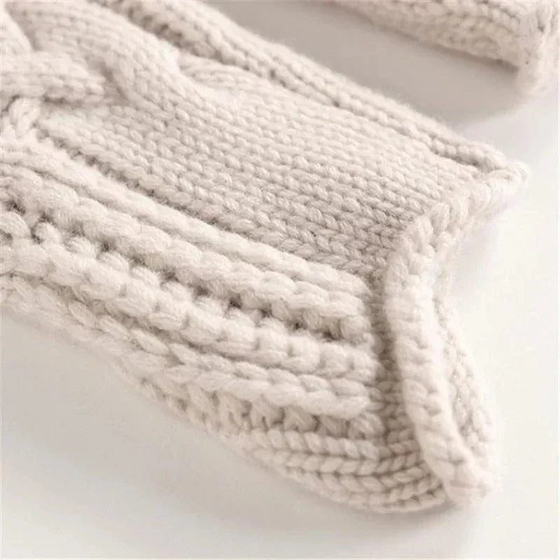 ANALISA – COSY CABLE KNIT